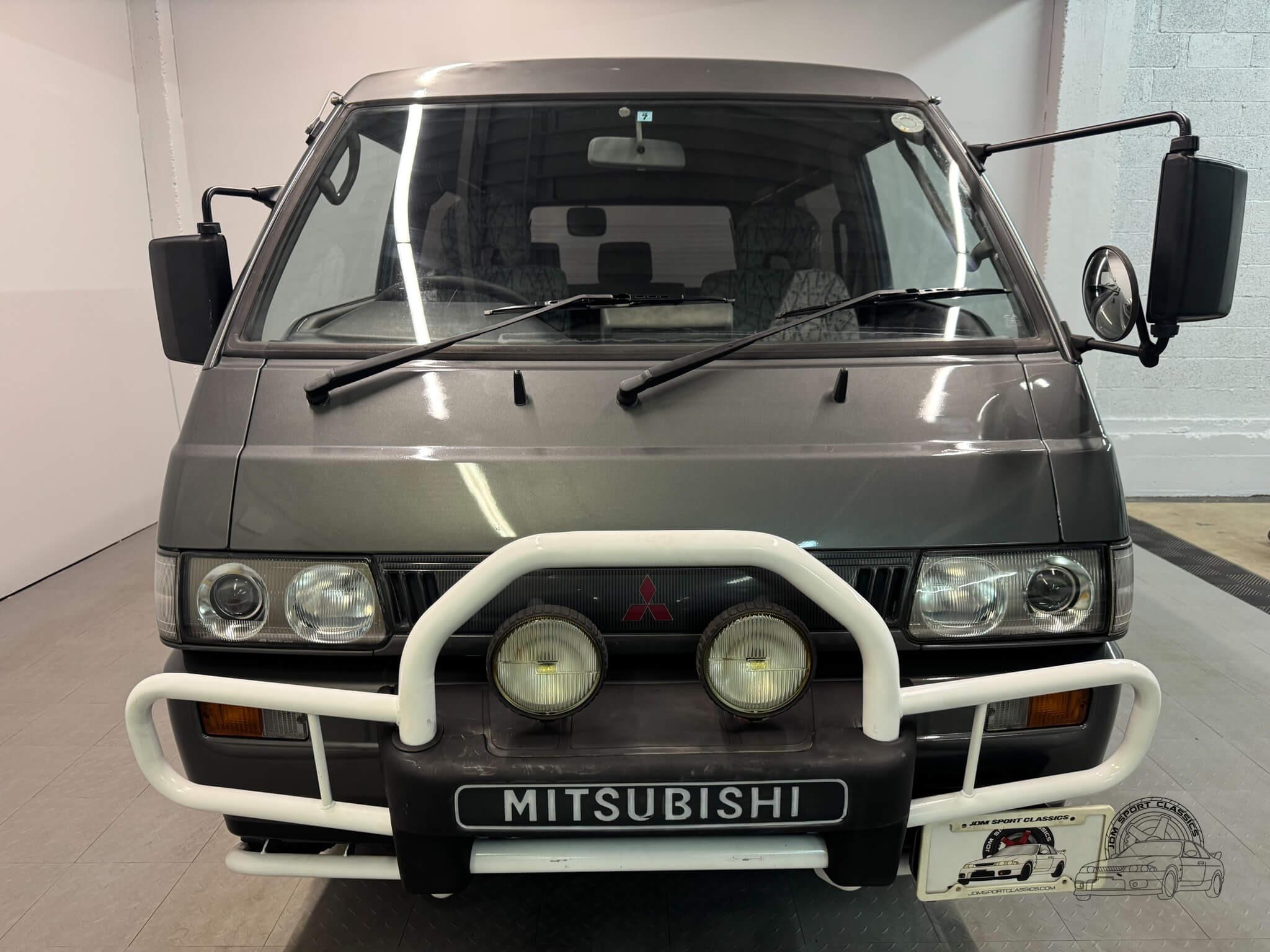 1996 Mitsubishi Delica Starwagon Active World