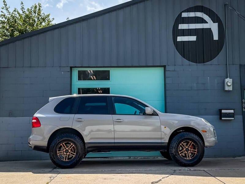 2010 Porsche Cayenne - 2