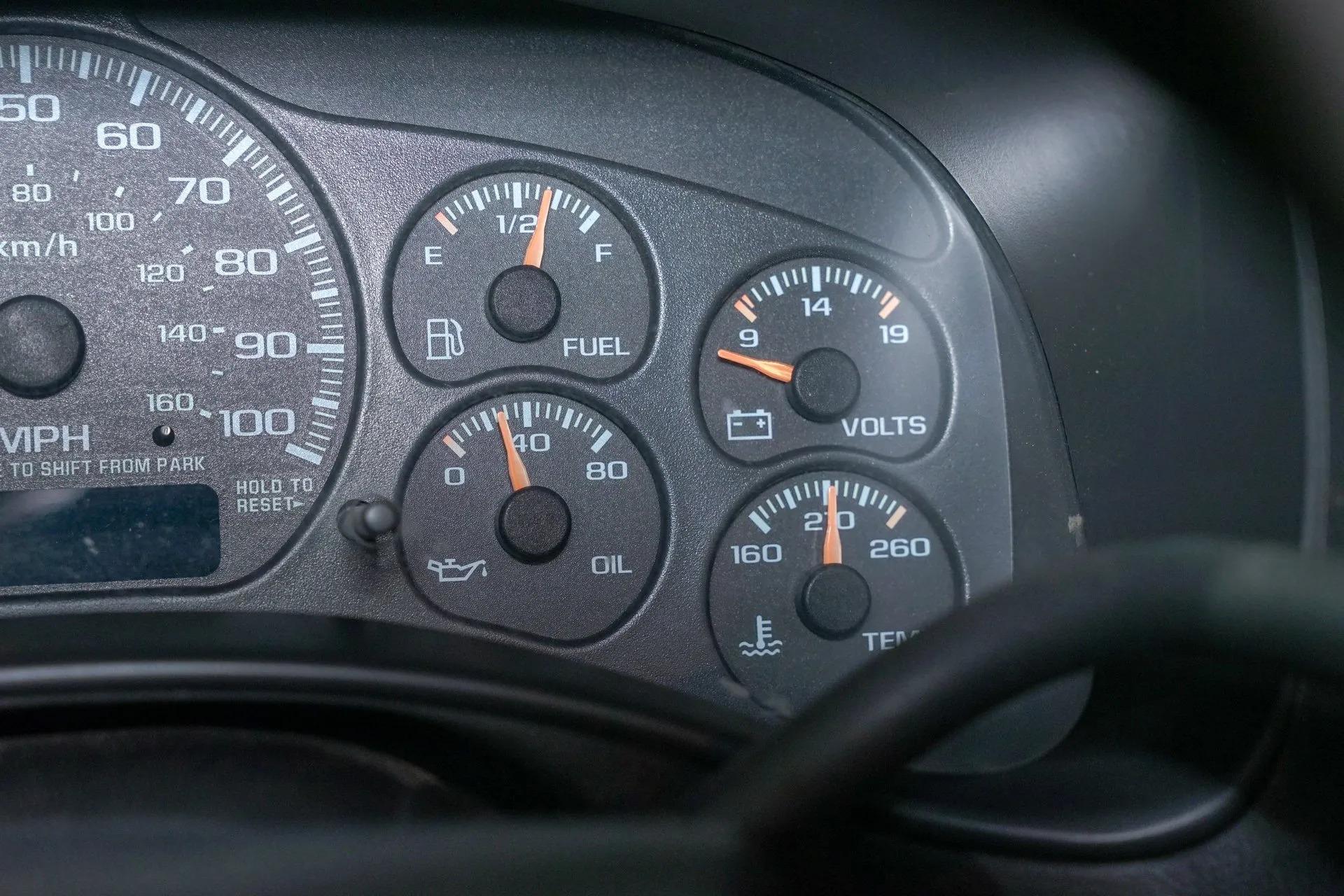 2000 Chevrolet Silverado 1500 LS