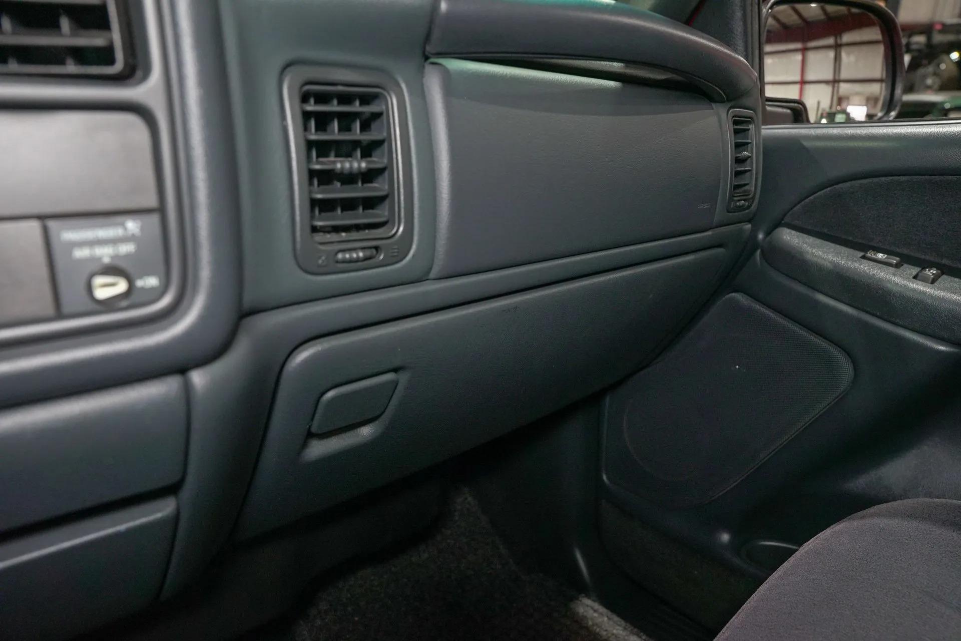 2000 Chevrolet Silverado 1500 LS