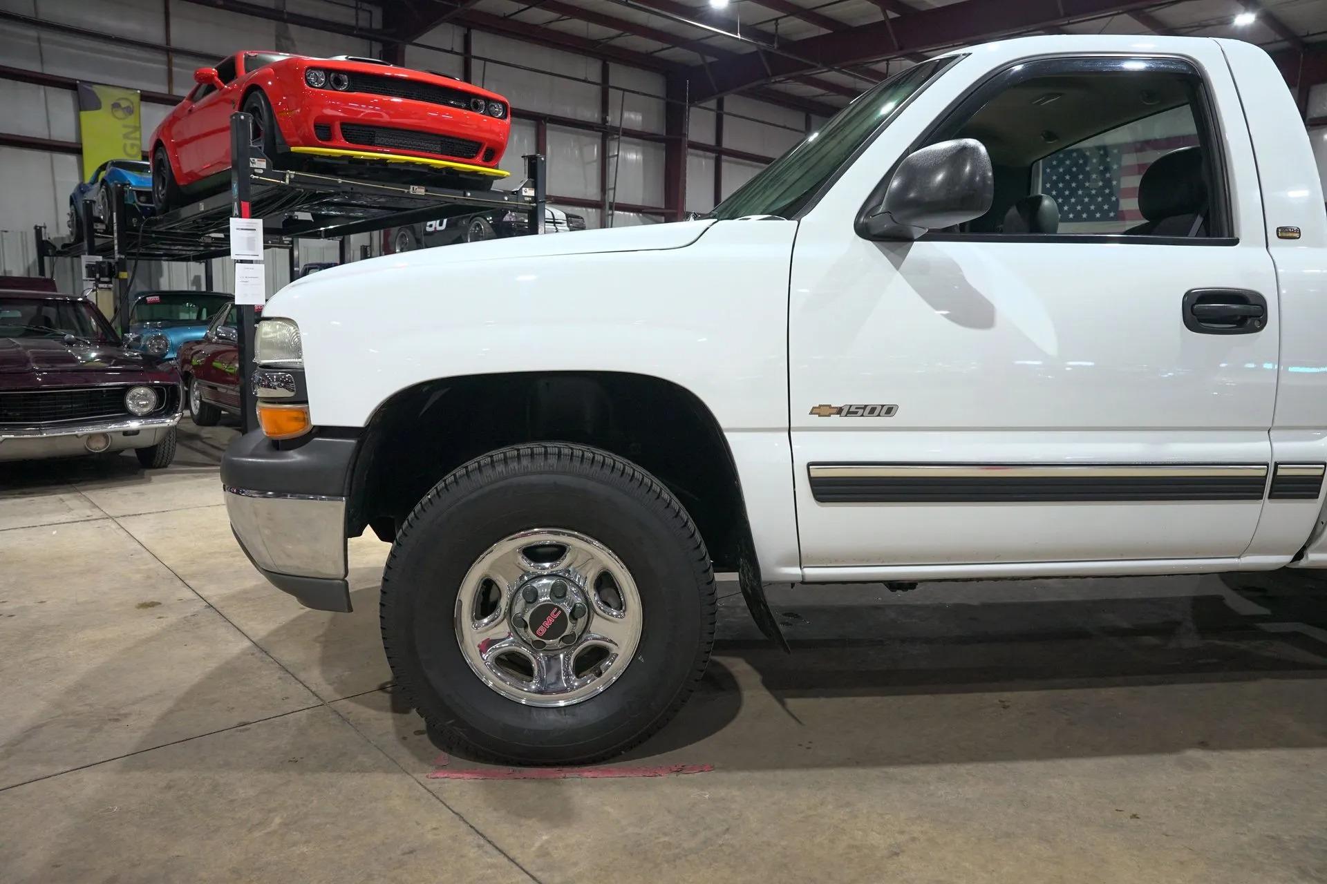 2000 Chevrolet Silverado 1500 LS - 3