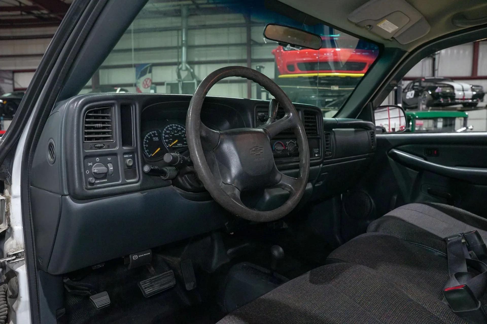 2000 Chevrolet Silverado 1500 LS