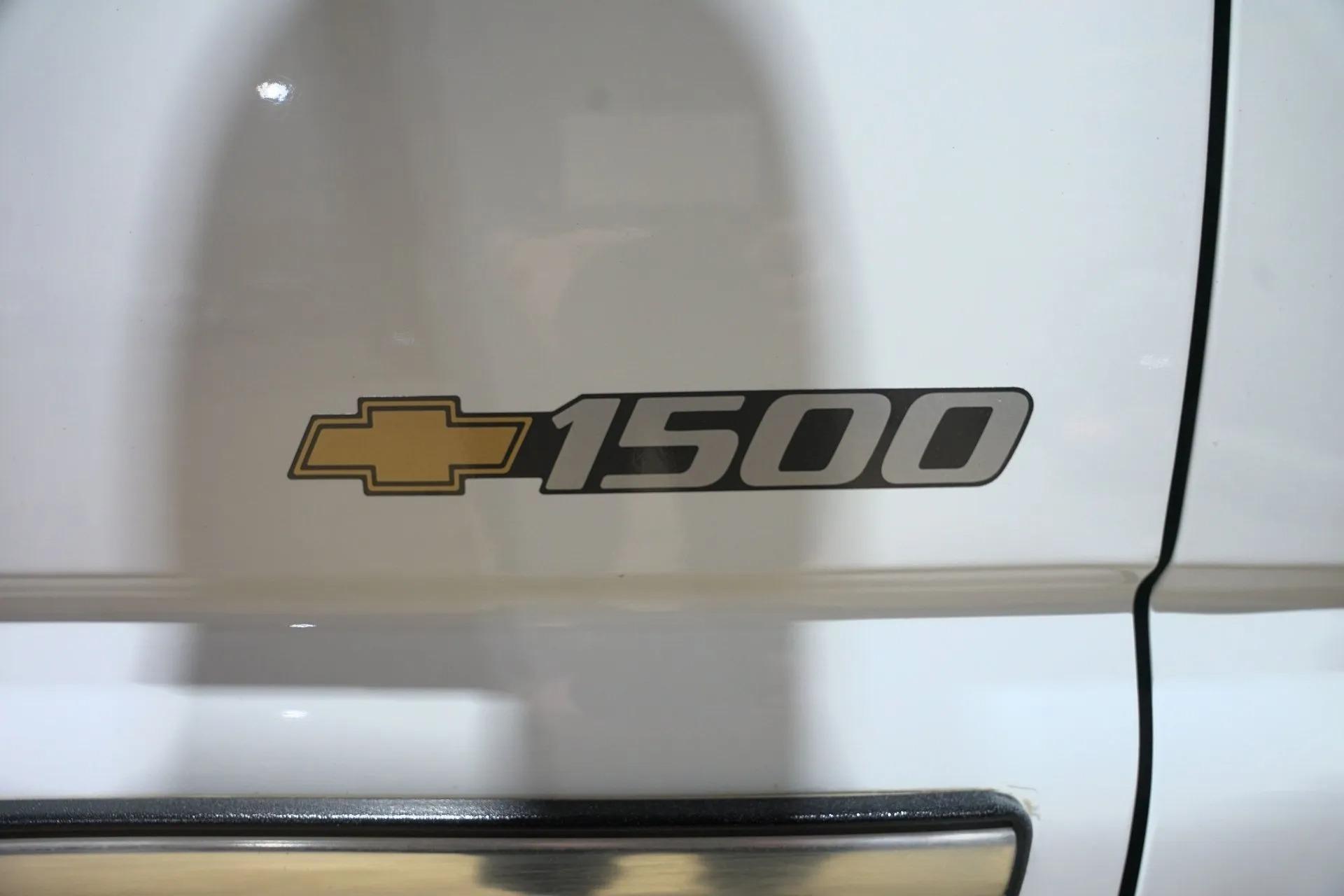 2000 Chevrolet Silverado 1500 LS