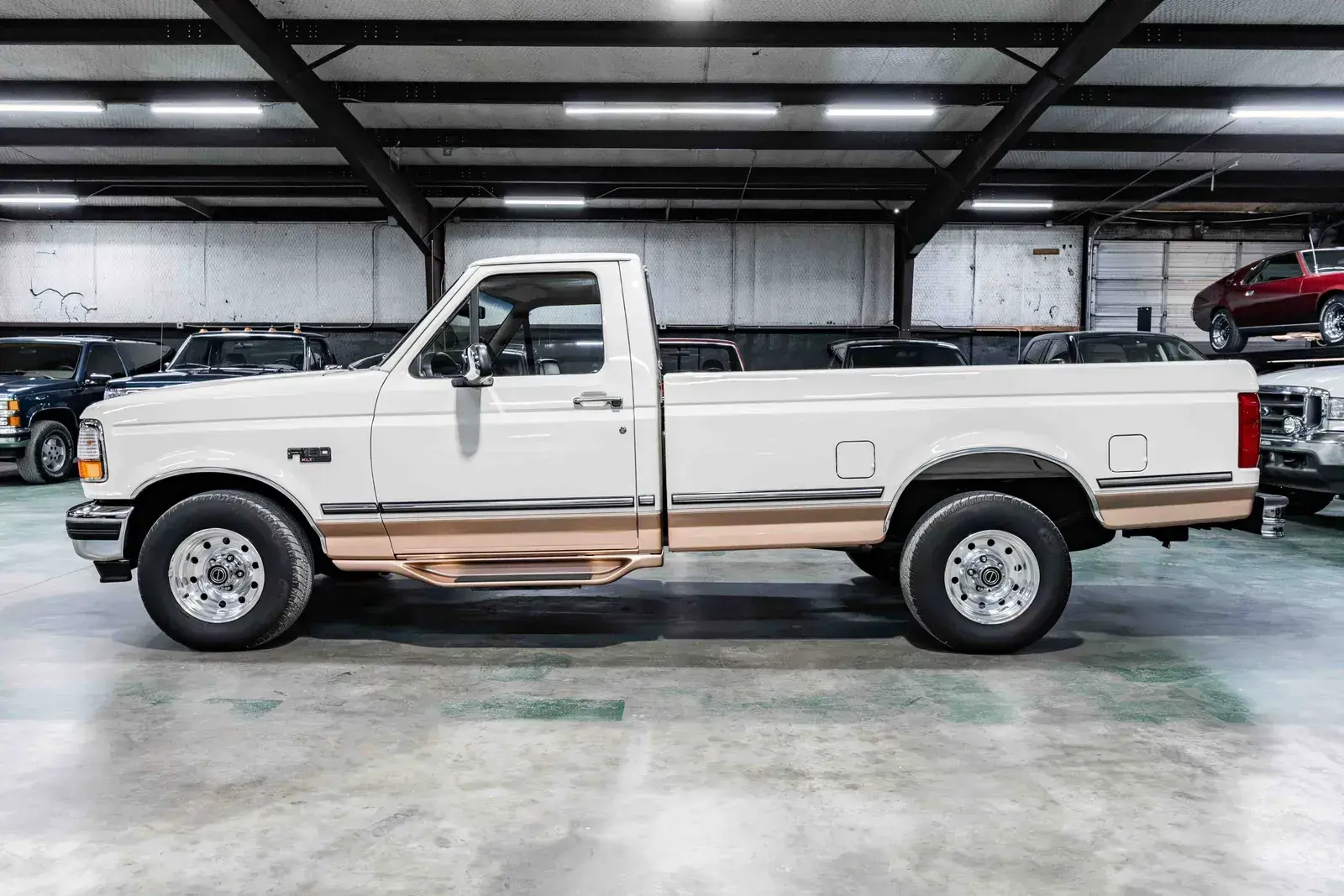 1995 Ford F-150 XLT - 2