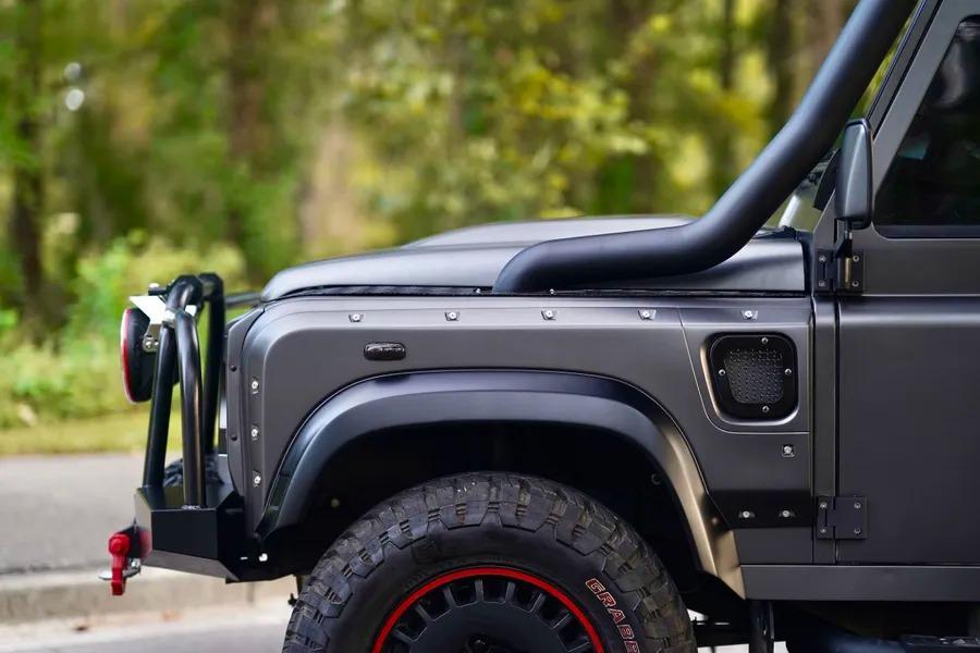 1993 Land Rover Defender “Flying Huntsman” 6x6