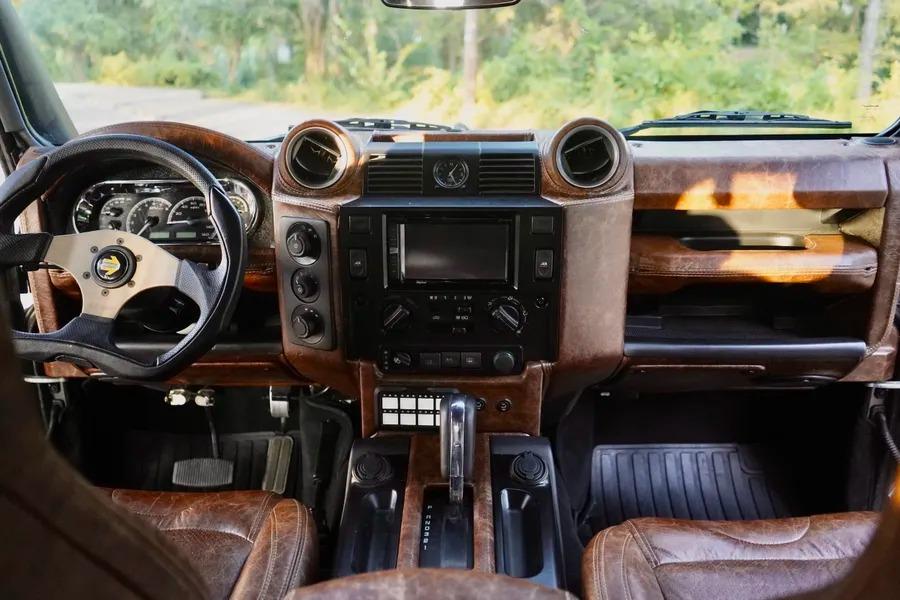 1993 Land Rover Defender “Flying Huntsman” 6x6 - 4