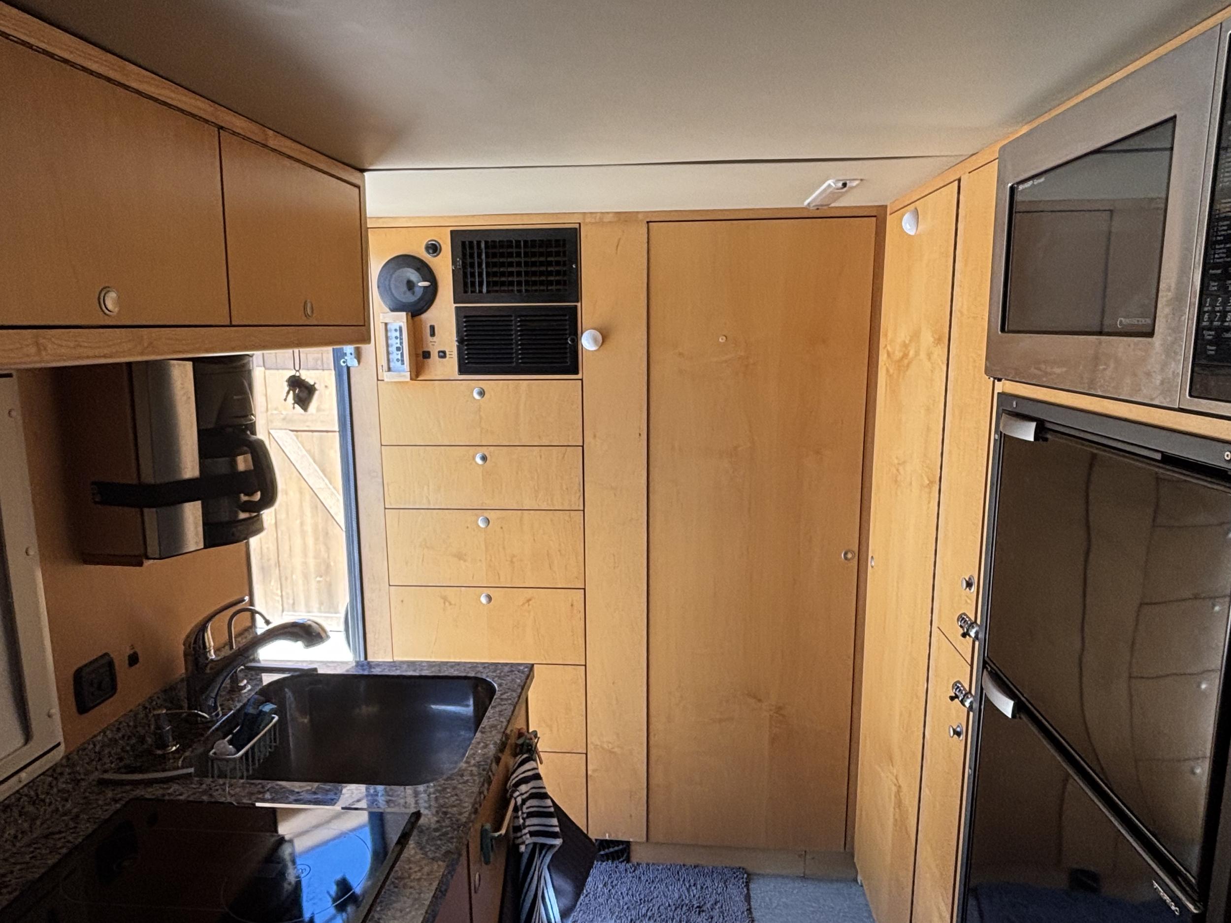 2007 EarthRoamer XV-LT