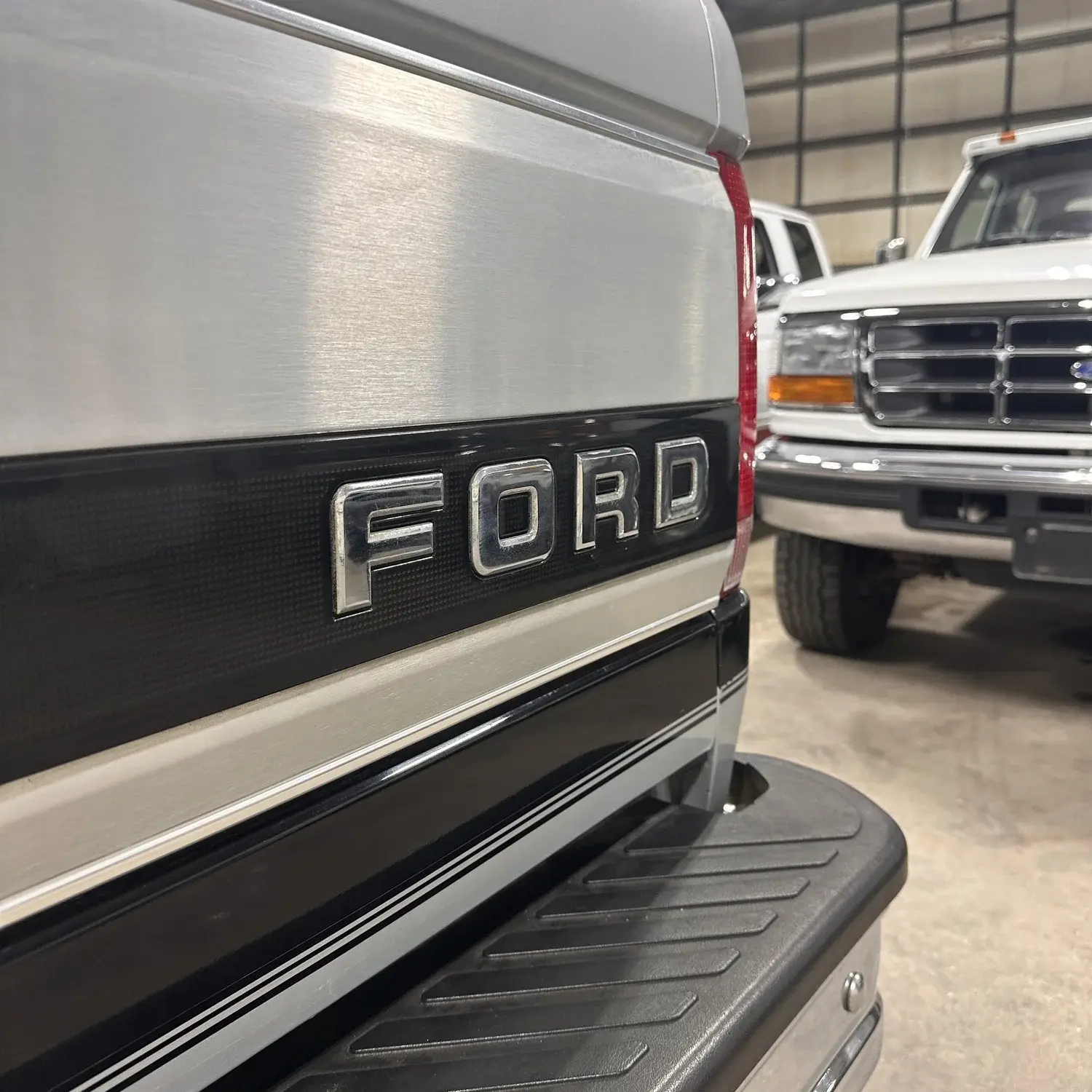 1993 Ford F-150 XLT - 5