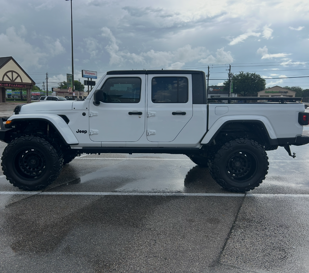 2023 Jeep Gladiator Willys