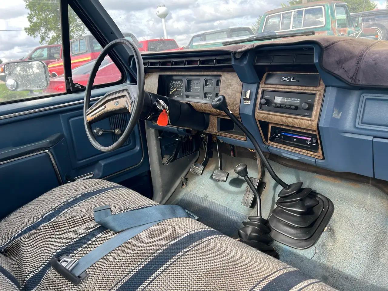 1986 Ford F-250 XL Styleside