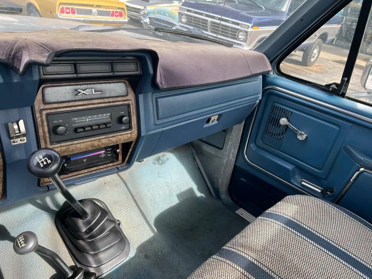 1986 Ford F-250 XL Styleside