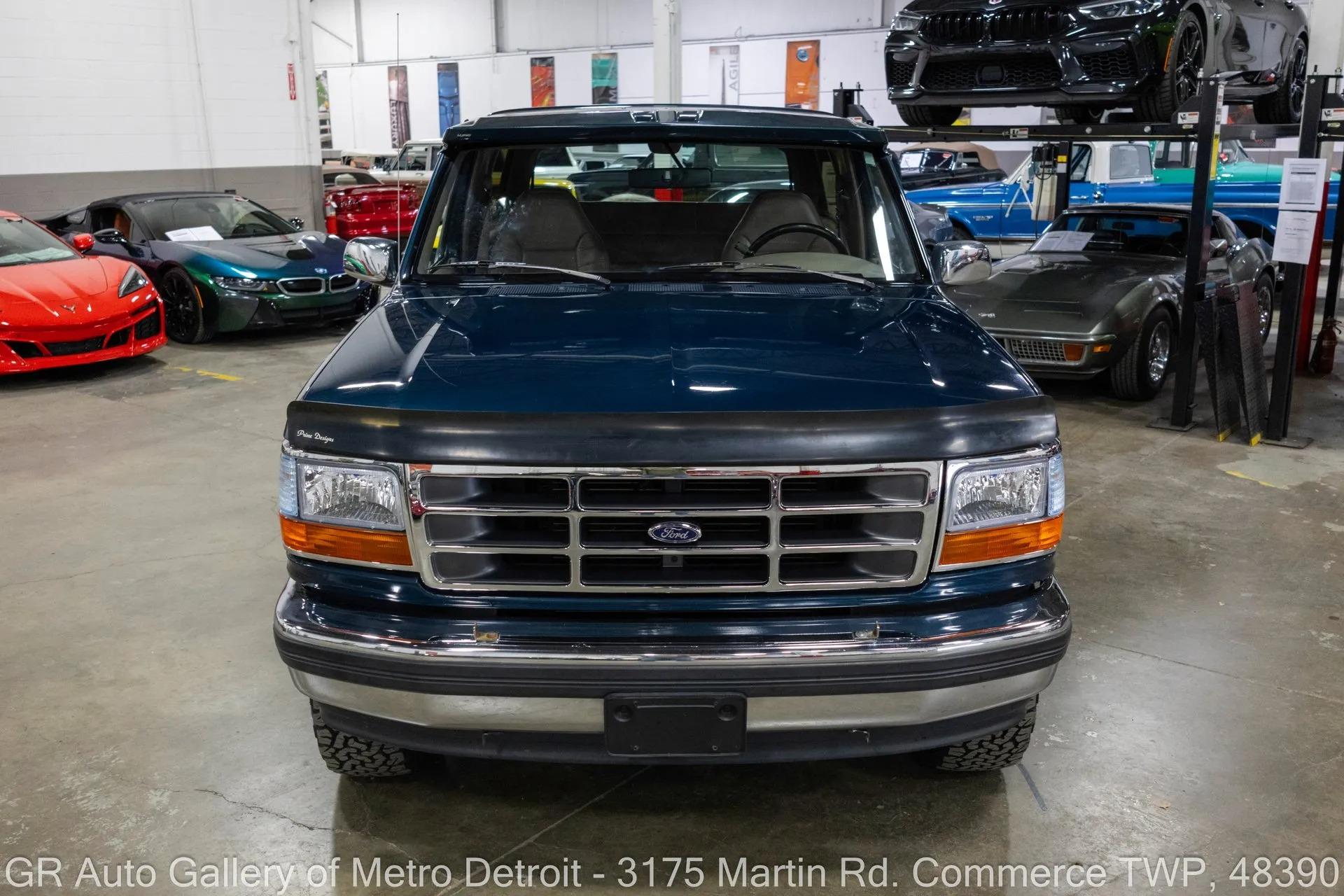 1994 Ford Bronco Eddie Bauer - 3