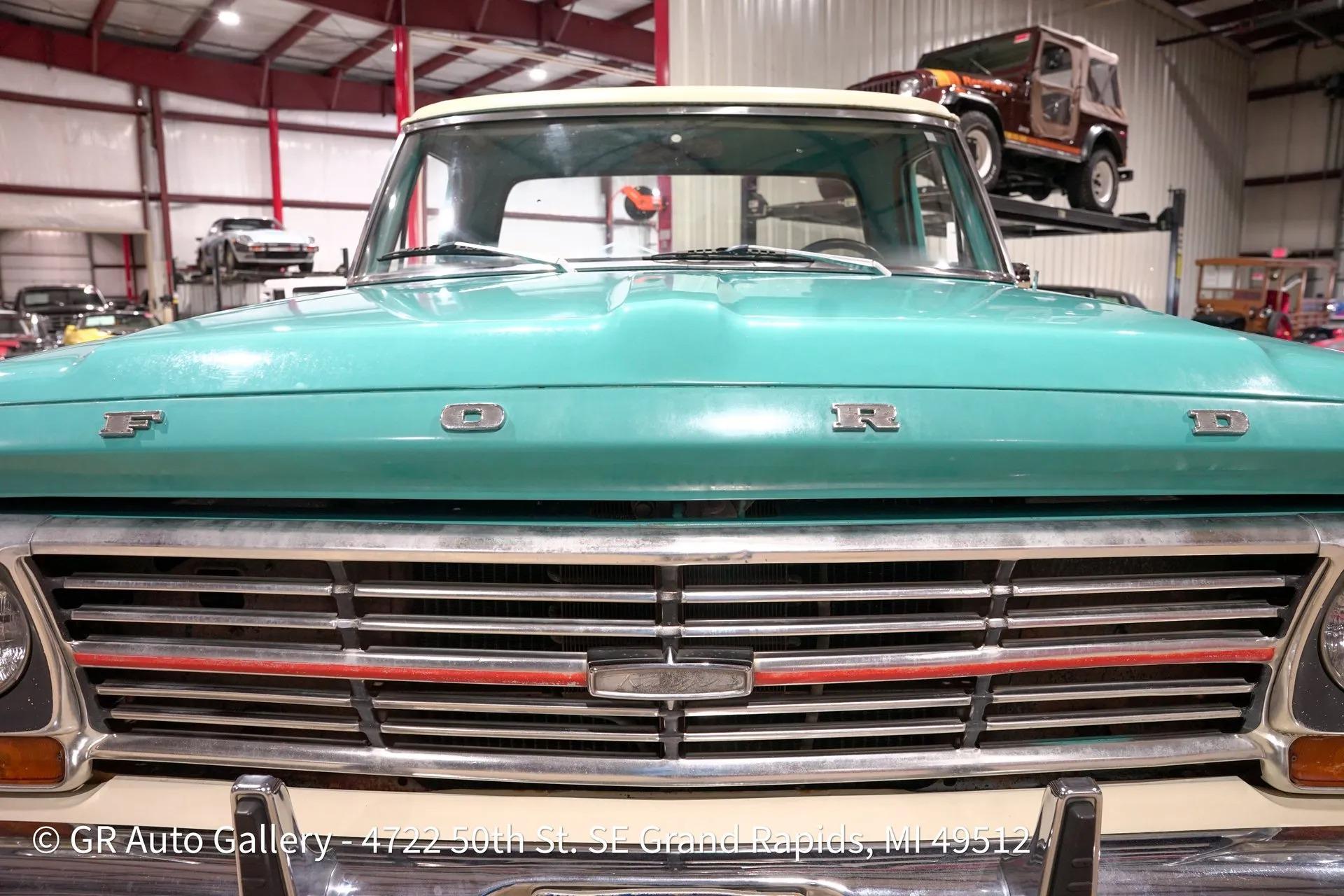 1968 Ford F-250 Custom Cab