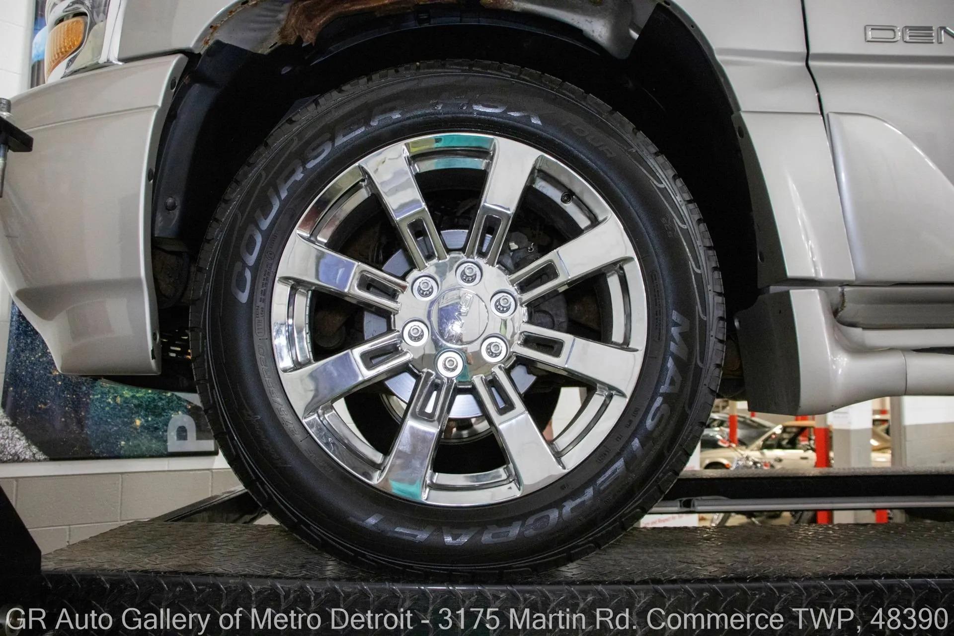 2005 GMC Yukon Denali
