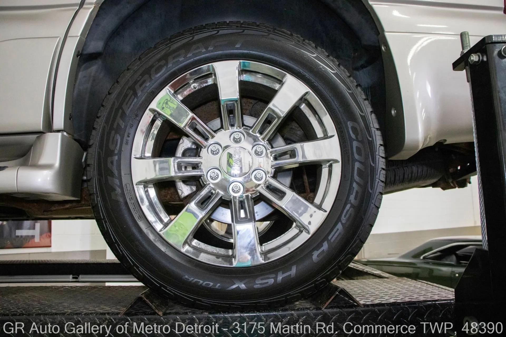 2005 GMC Yukon Denali