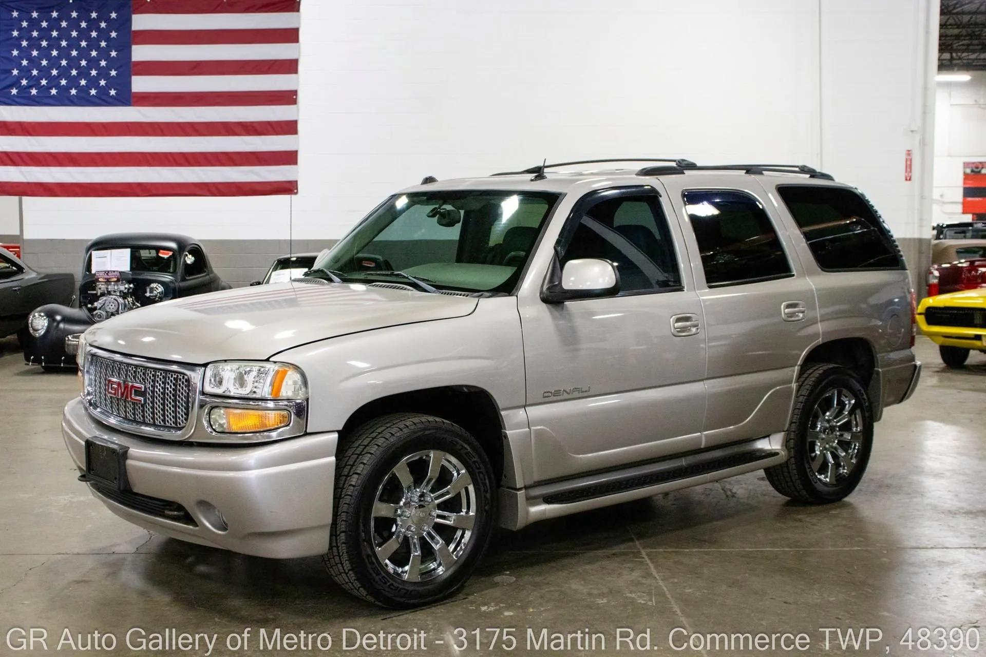 2005 GMC Yukon Denali - 4
