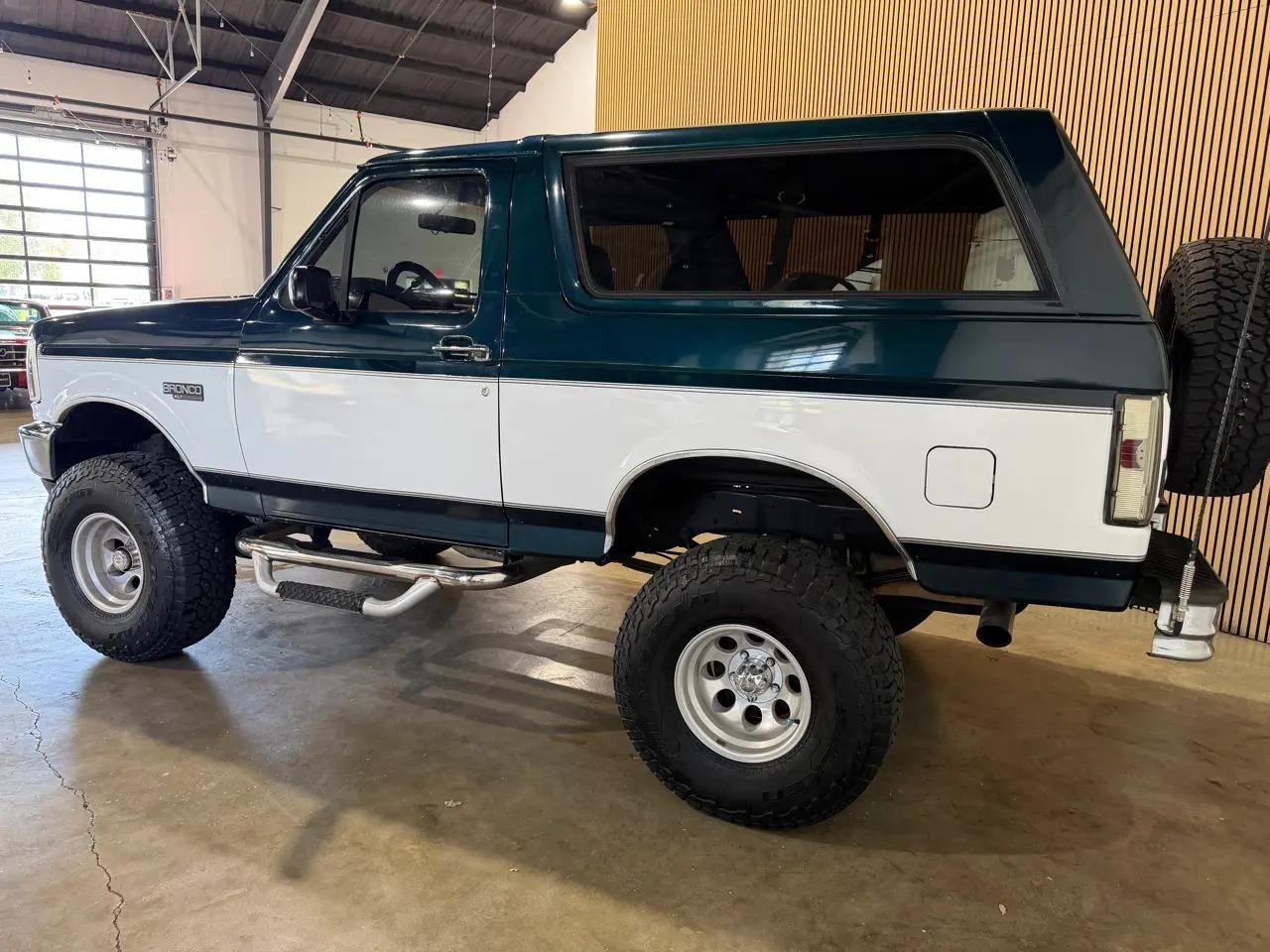 1995 Ford Bronco XL