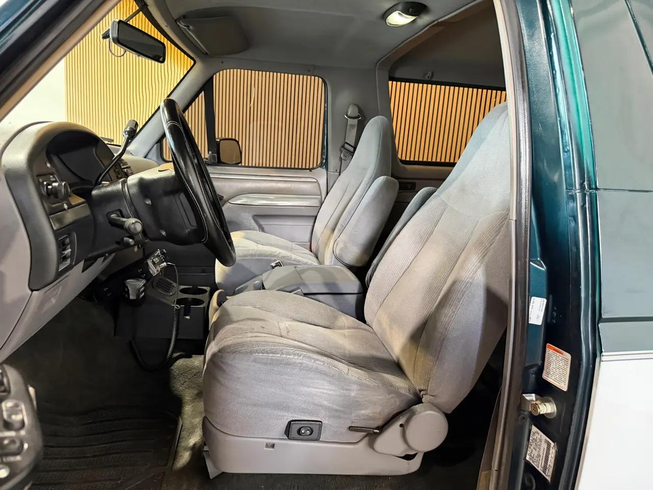 1995 Ford Bronco XL