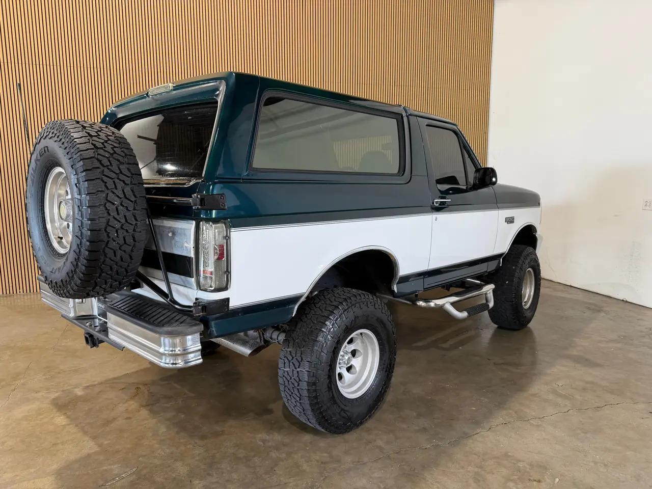 1995 Ford Bronco XL - 4