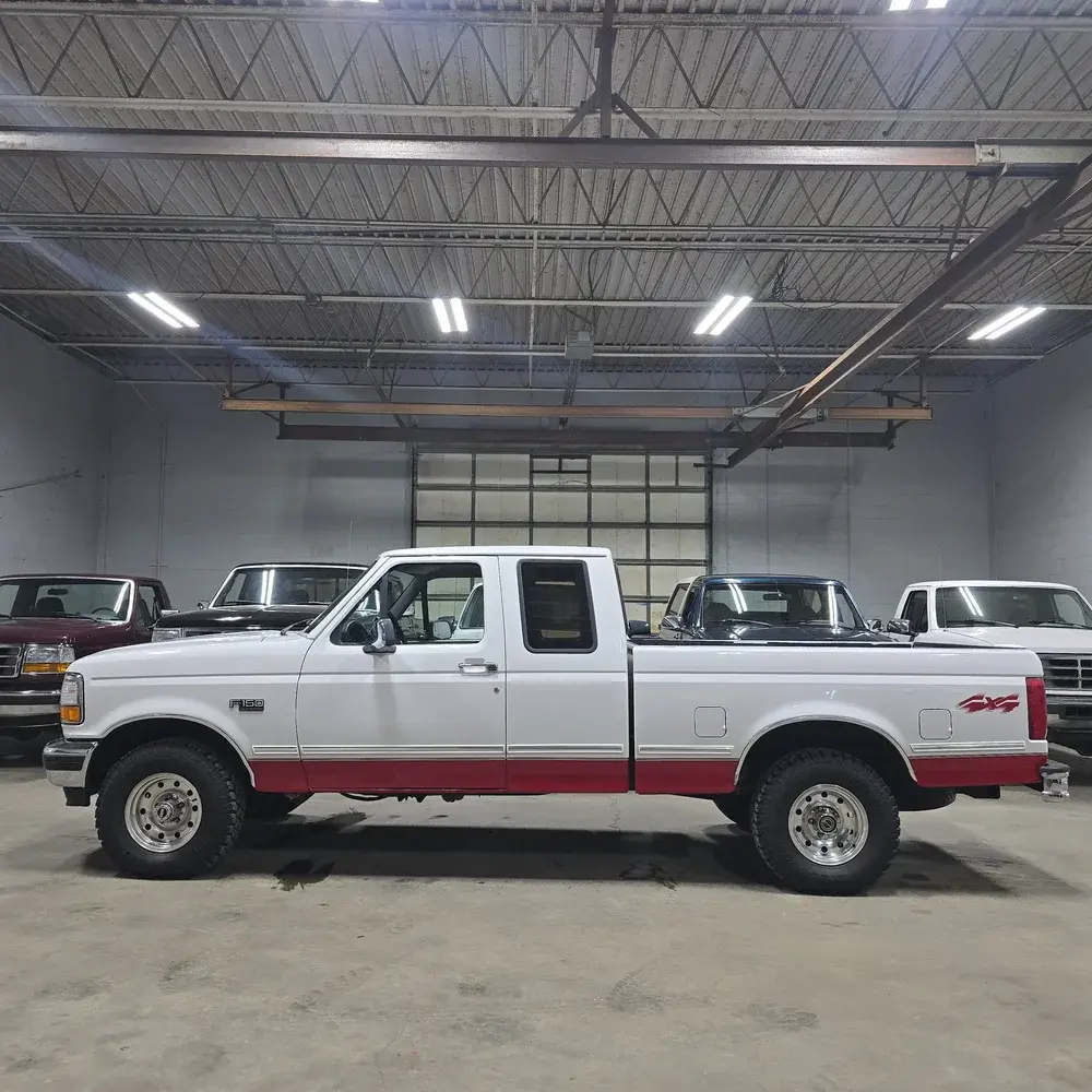 1995 Ford F-150 XLT - 2