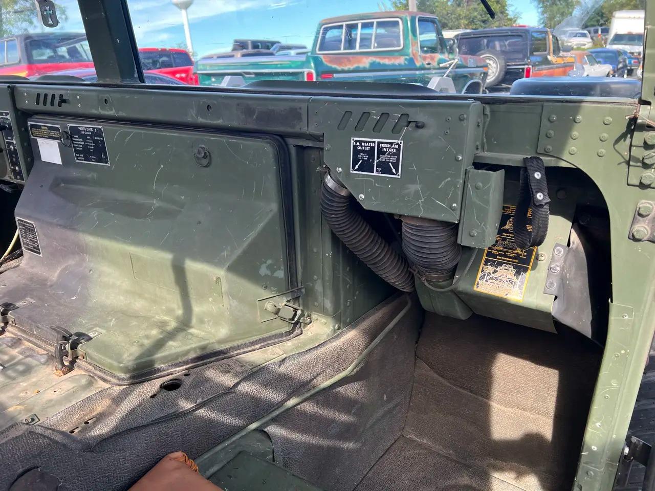 1989 AM General Humvee M998