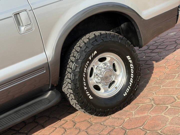 7.3L Power Stroke-Powered 2000 Ford Excursion XLT