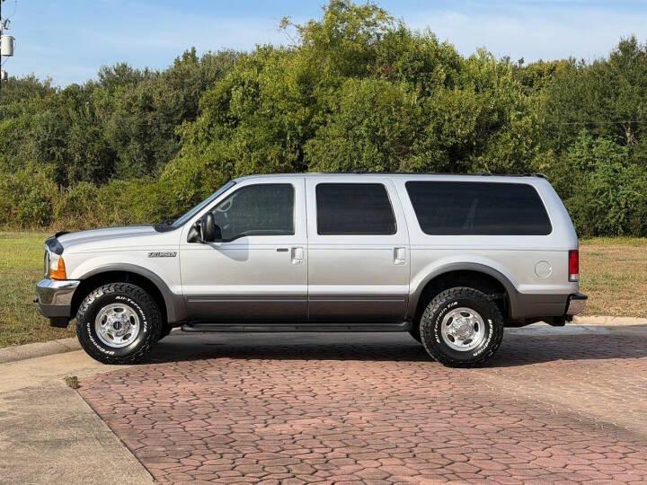 7.3L Power Stroke-Powered 2000 Ford Excursion XLT - 3