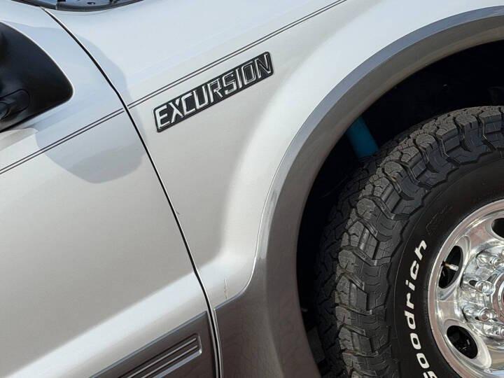 7.3L Power Stroke-Powered 2000 Ford Excursion XLT