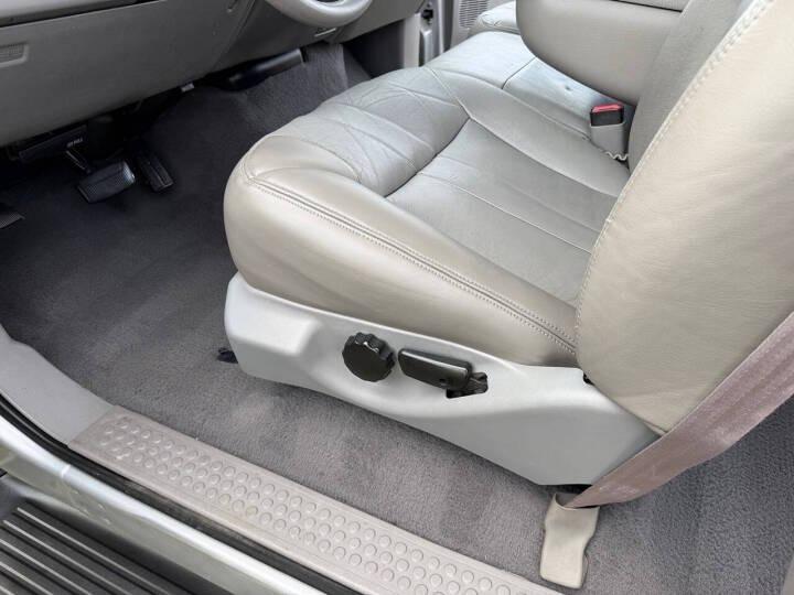 7.3L Power Stroke-Powered 2000 Ford Excursion XLT