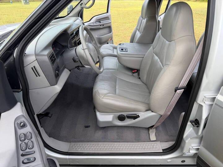 7.3L Power Stroke-Powered 2000 Ford Excursion XLT