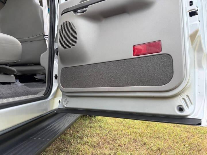 7.3L Power Stroke-Powered 2000 Ford Excursion XLT