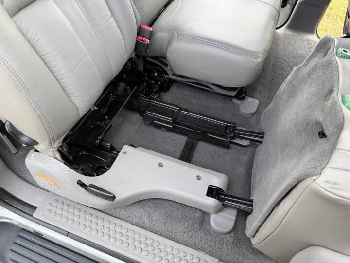 7.3L Power Stroke-Powered 2000 Ford Excursion XLT