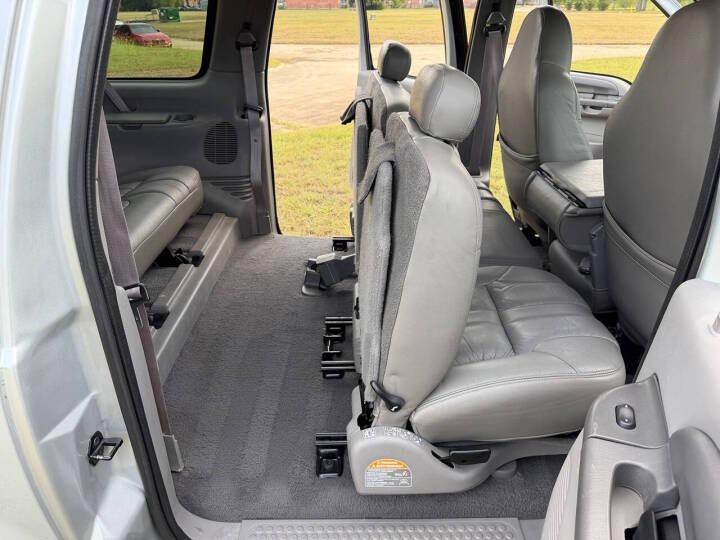 7.3L Power Stroke-Powered 2000 Ford Excursion XLT