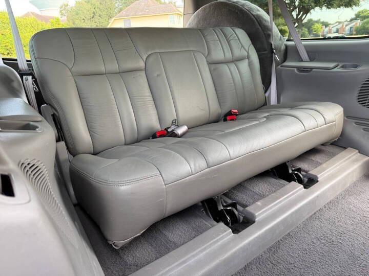 7.3L Power Stroke-Powered 2000 Ford Excursion XLT