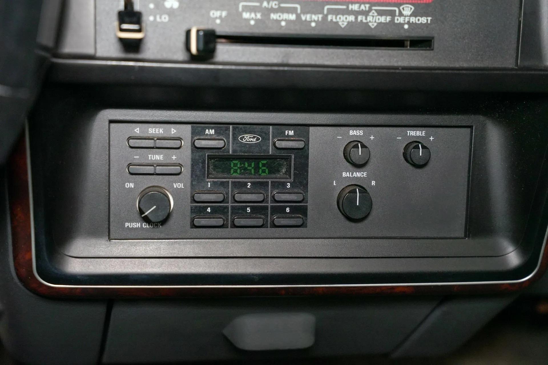 1990 Ford F-250 XLT Lariat