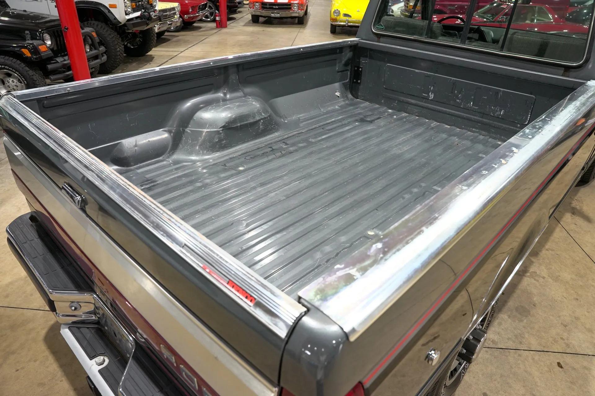 1990 Ford F-250 XLT Lariat