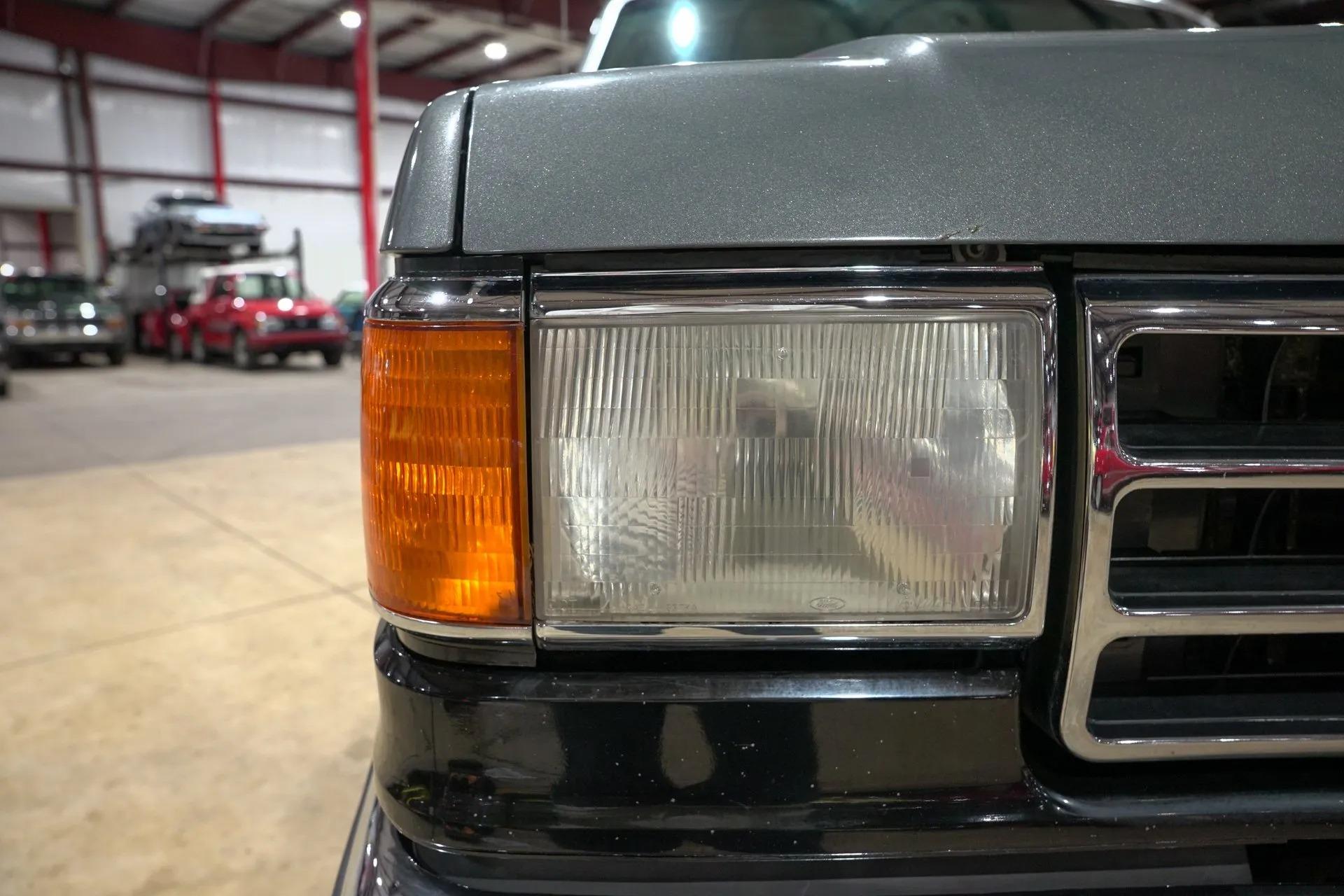 1990 Ford F-250 XLT Lariat