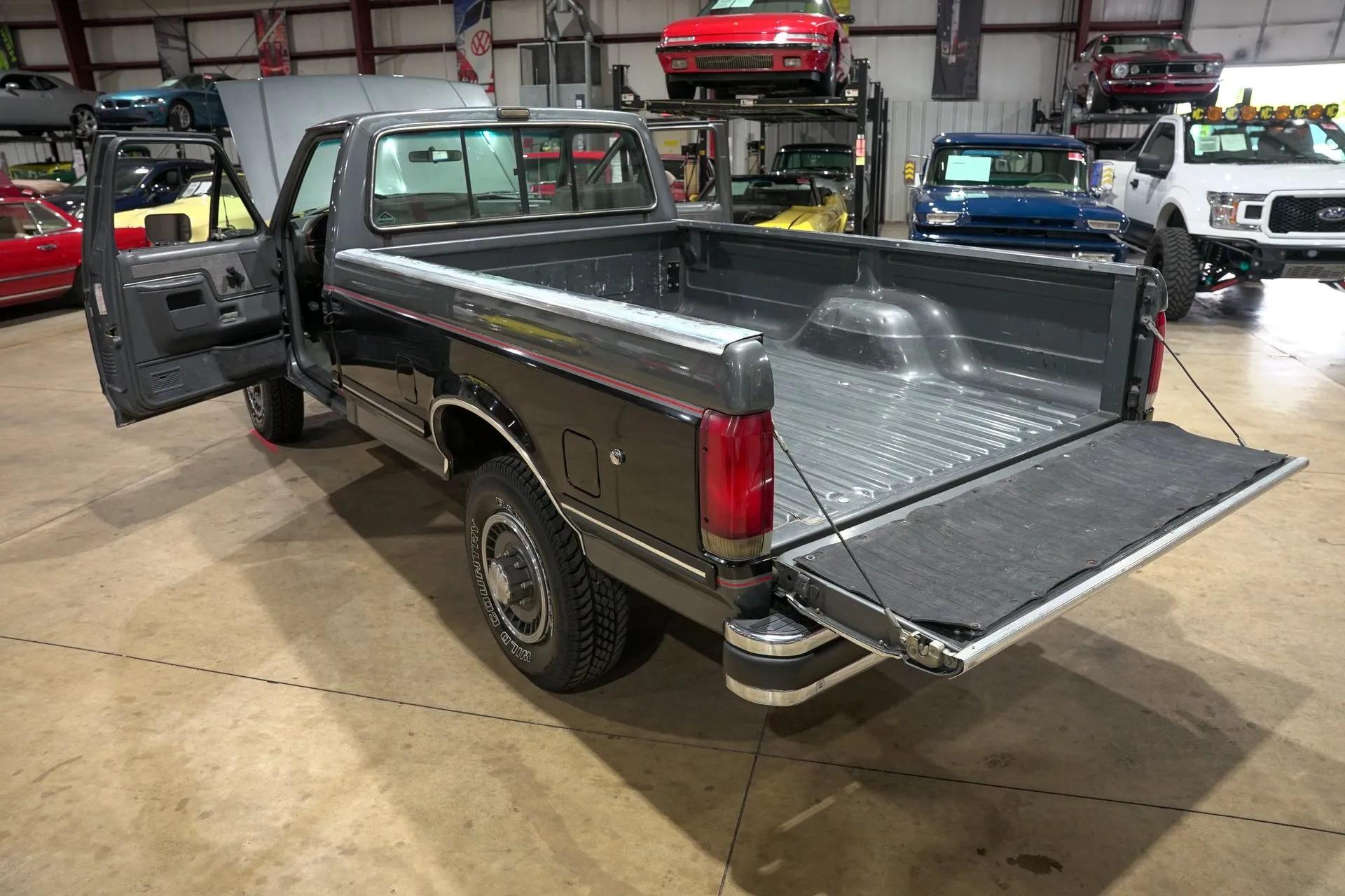 1990 Ford F-250 XLT Lariat