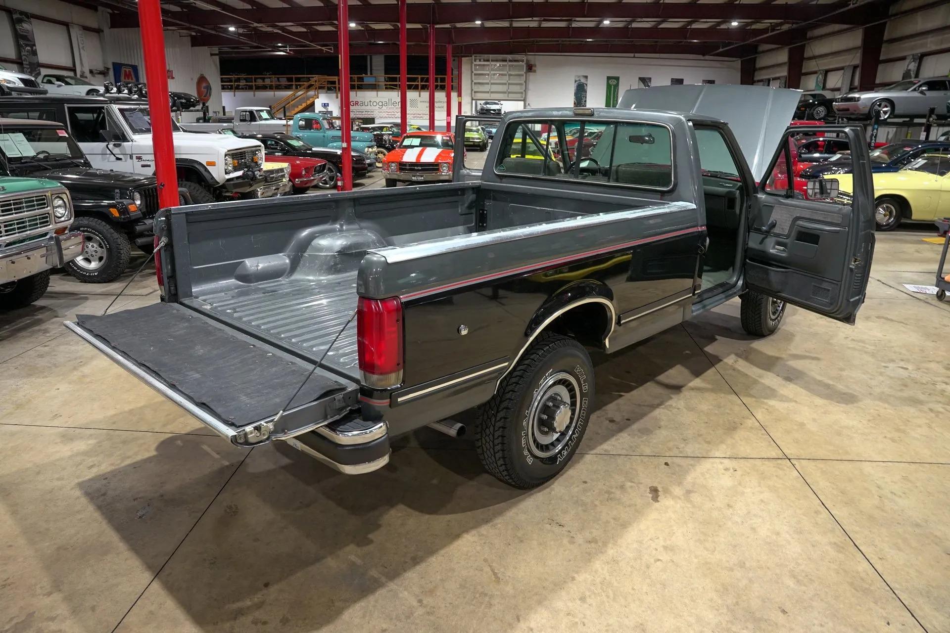 1990 Ford F-250 XLT Lariat
