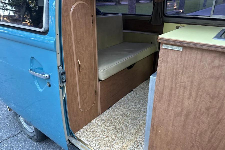 1974 Volkswagen Type 2 Kombi