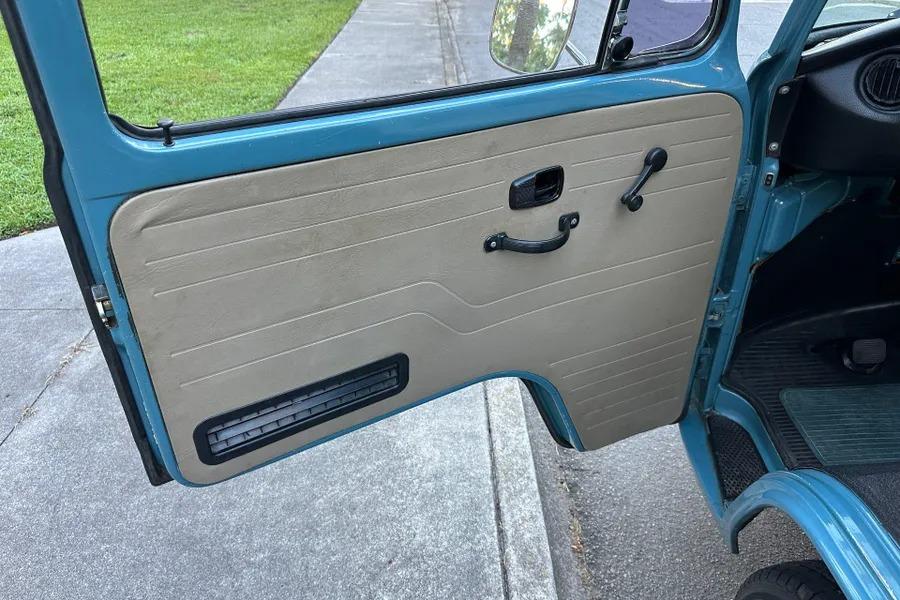 1974 Volkswagen Type 2 Kombi
