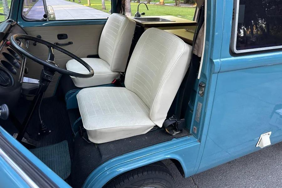 1974 Volkswagen Type 2 Kombi
