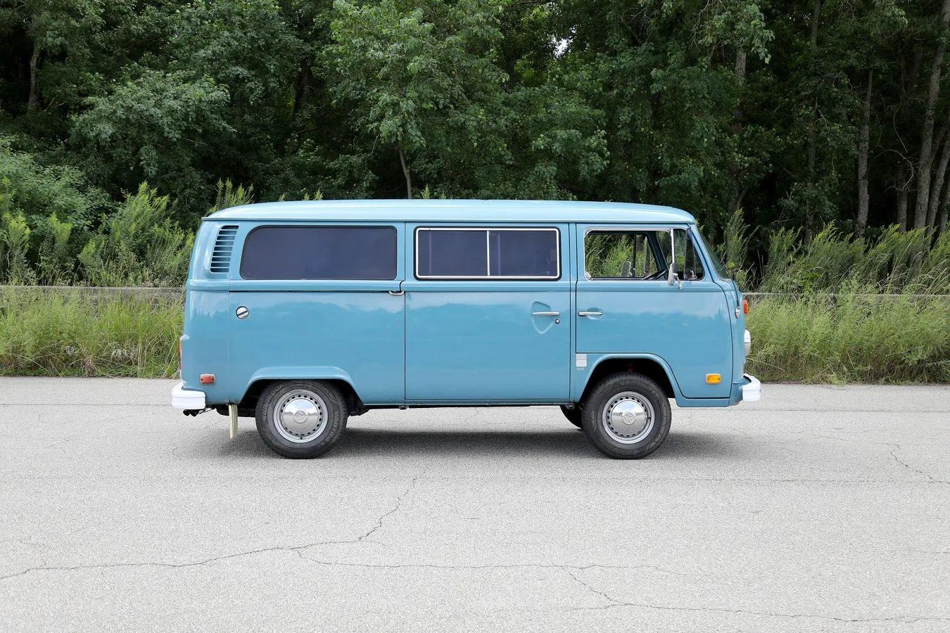 1974 Volkswagen Type 2 Kombi