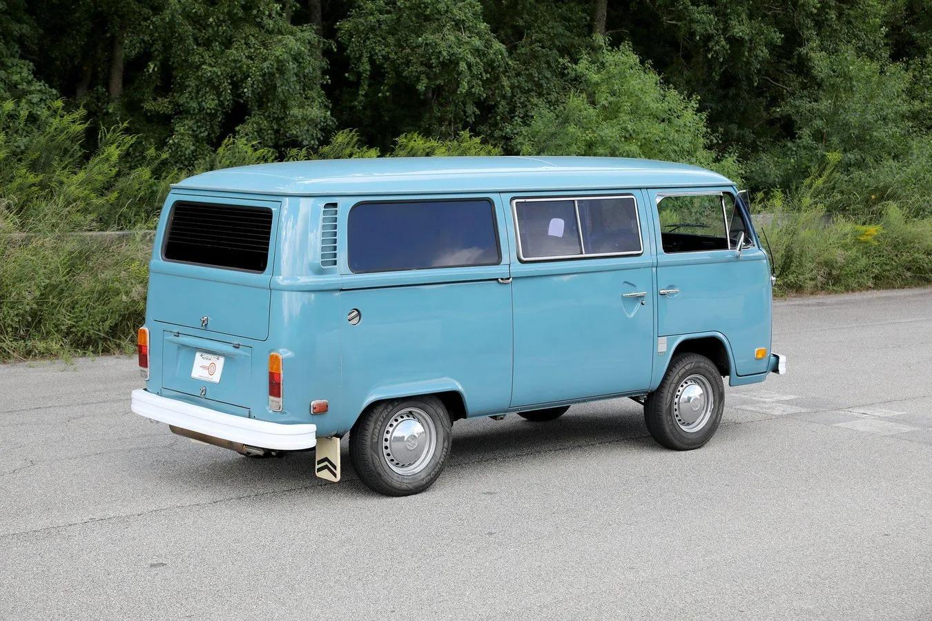 1974 Volkswagen Type 2 Kombi