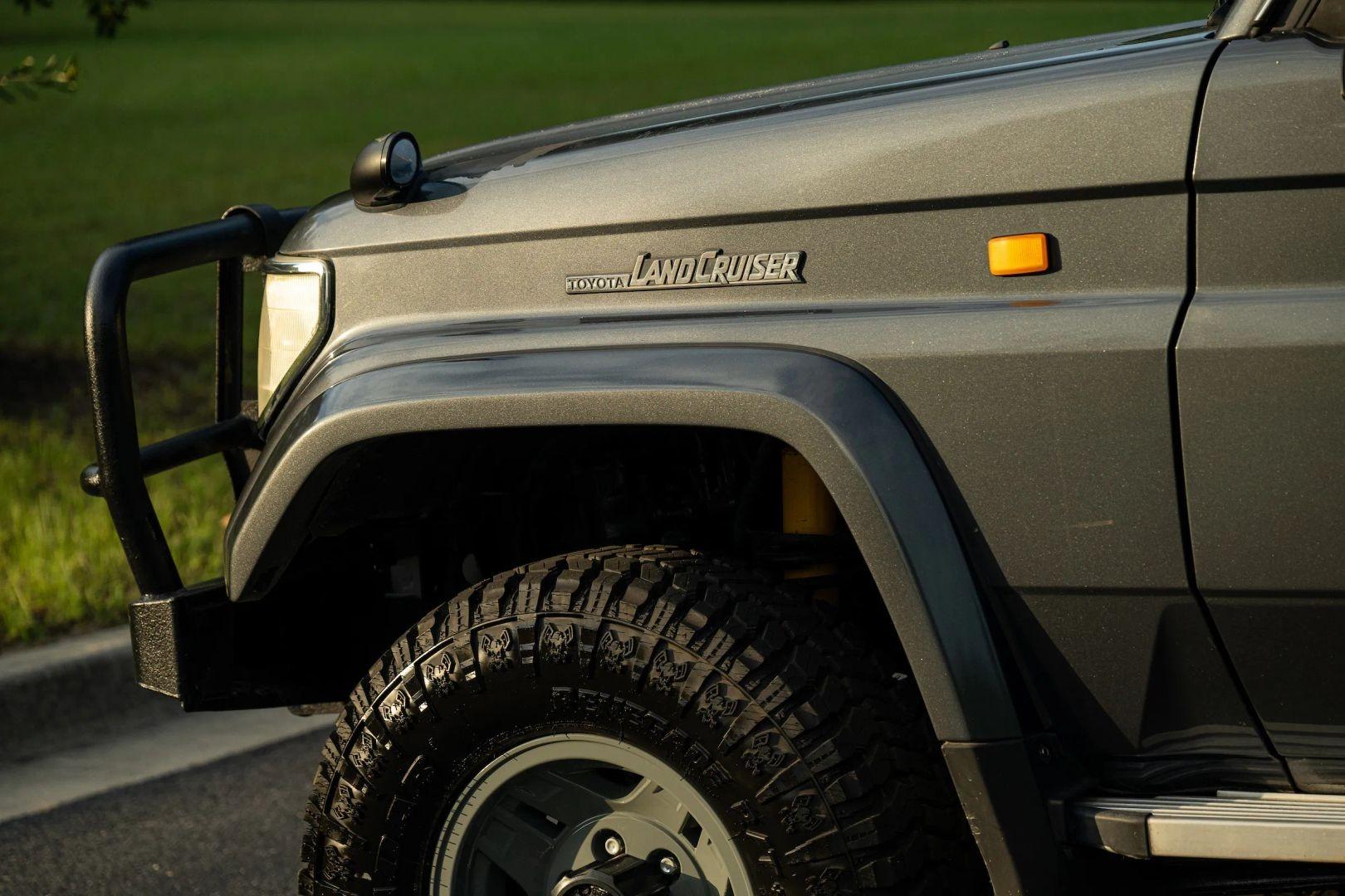 1994 Toyota Land Cruiser KZJ77 - 5