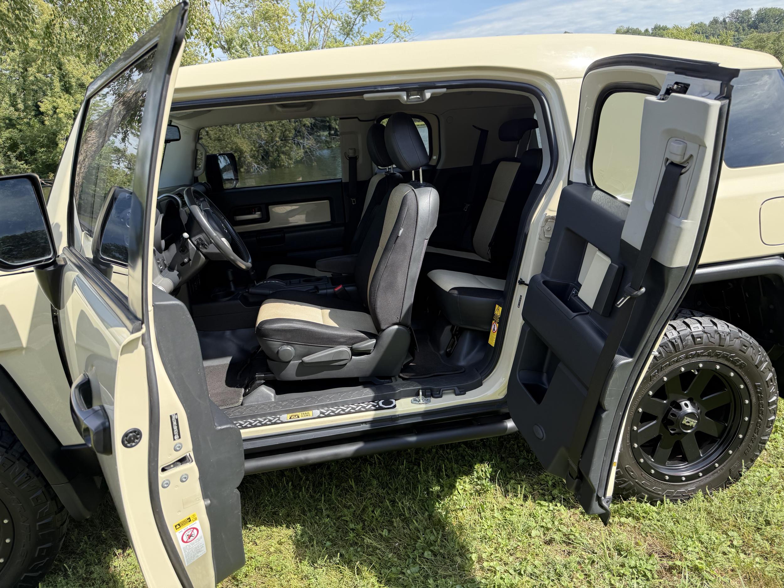 2010 Toyota FJ Cruiser Trail Teams Special Edition
