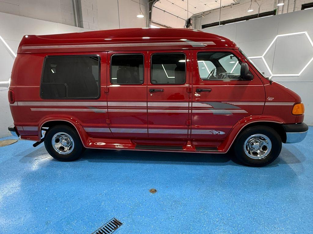 2001 Dodge Ram 1500 Starcraft Van