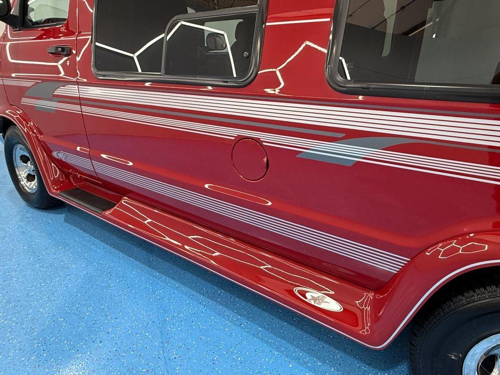 2001 Dodge Ram 1500 Starcraft Van - 4