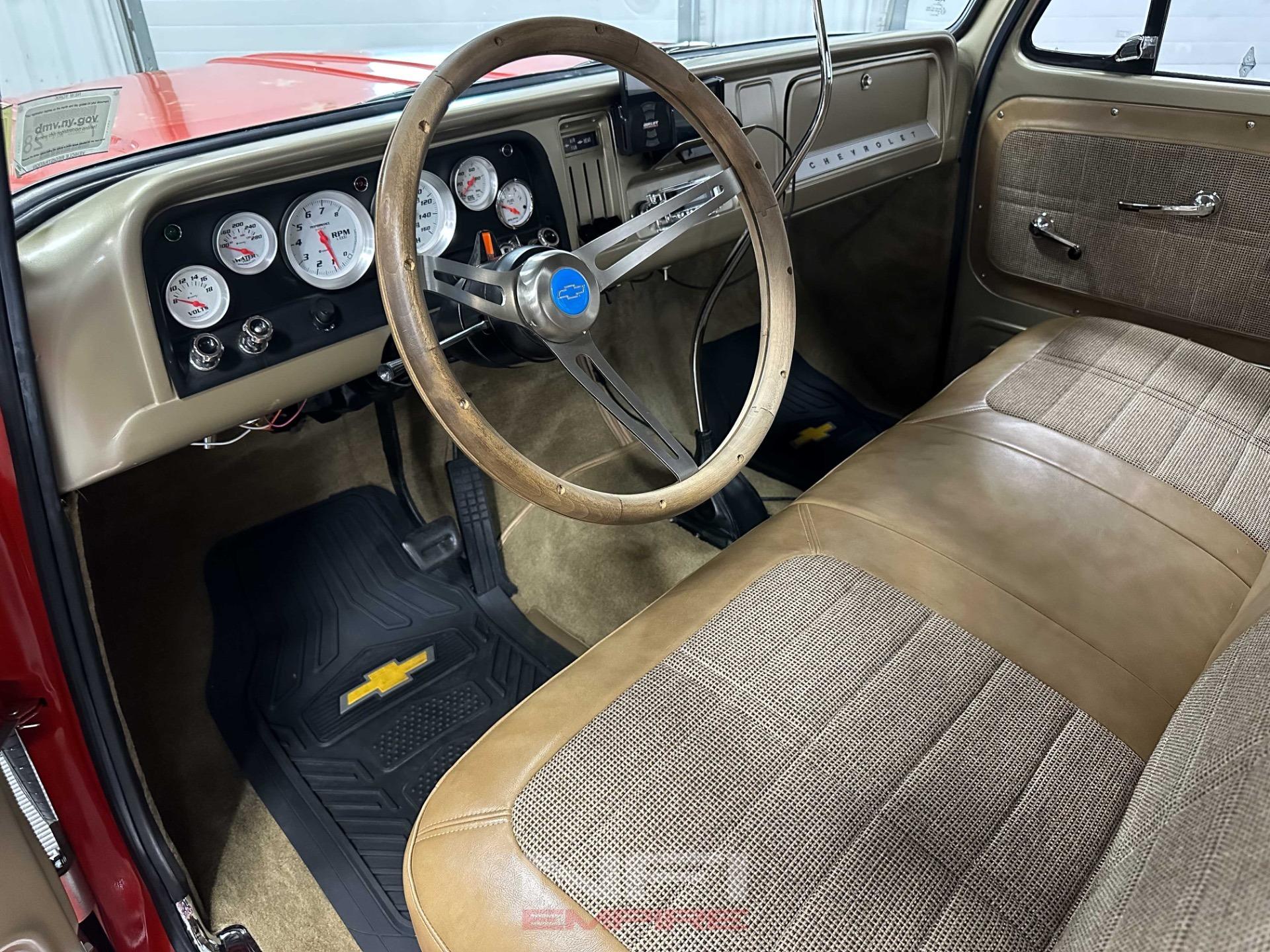 Custom 1965 Chevrolet C10 Stepside