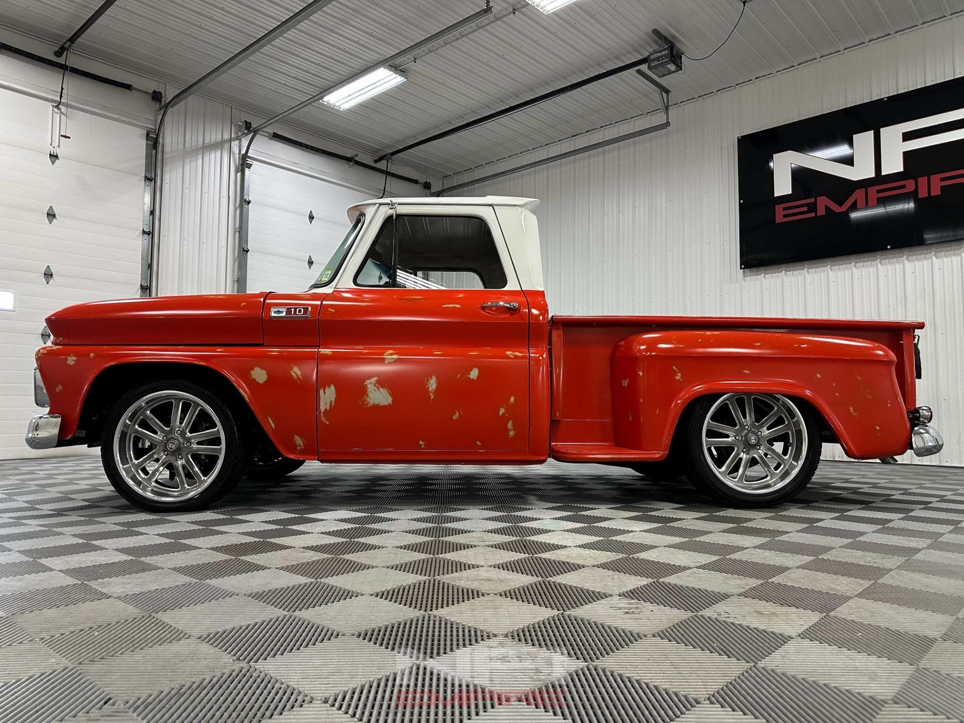 Custom 1965 Chevrolet C10 Stepside